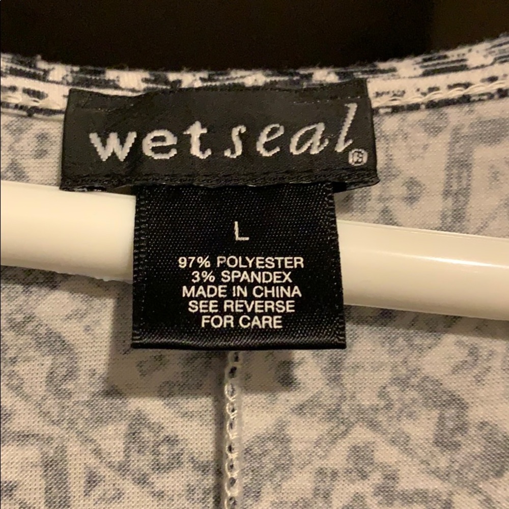 Dress - Picture 3 of 4
